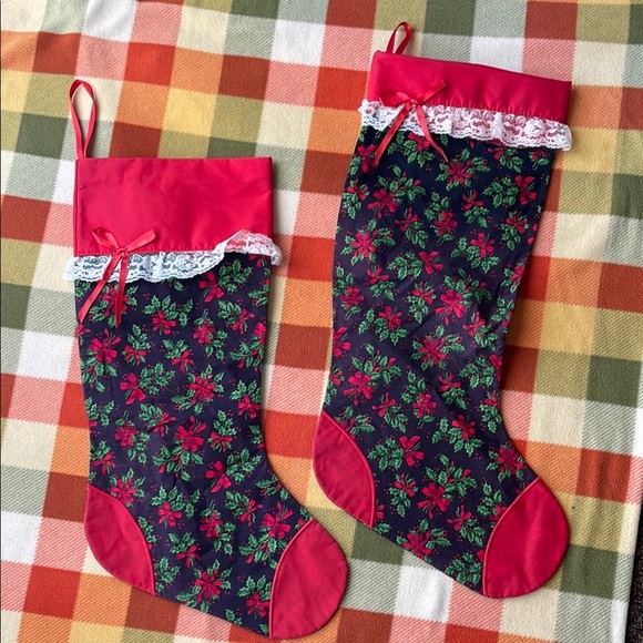 Festive‎ Holly Lace Christmas Stockings - Picture 1 of 6